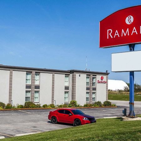 Ramada By Wyndham Timmins Hotel Ngoại thất bức ảnh